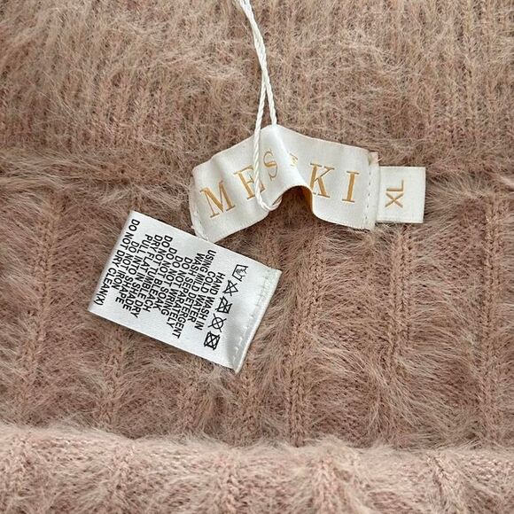 Meshki Ella Fluffy Stripe Bike Shorts | Cream Cozy Chic / Y2K Athleisure XL NWT - Picture 6 of 6